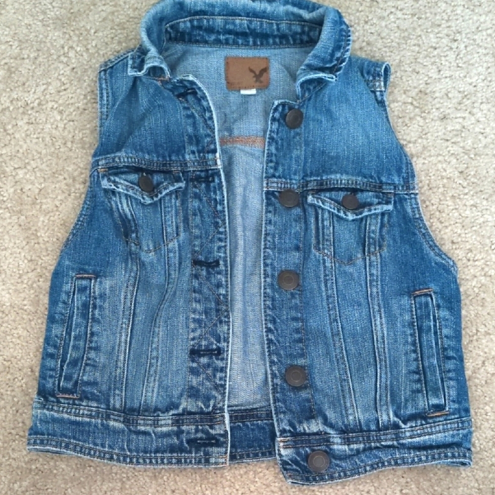 American Eagle Women's Denim Vest